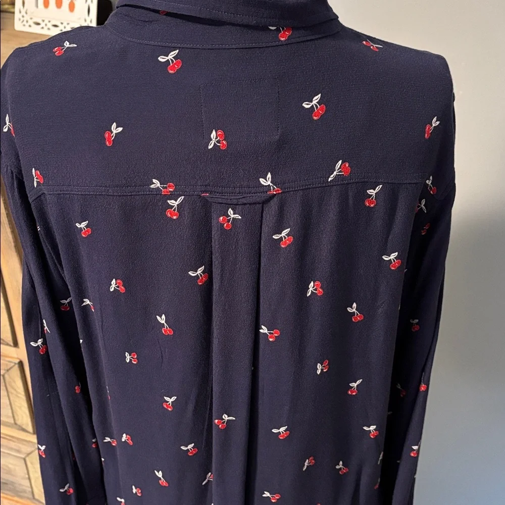 Rails Navy Cherry Design Button-Up Long Sleeve Lightweight Blouse - Picture 7 of 11